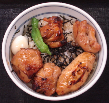 yoshinoya-shin-yakitori-tsukunedon1.jpg