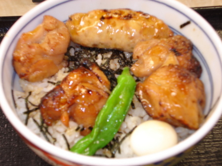 yoshinoya-shin-yakitori-tsukunedon3.jpg